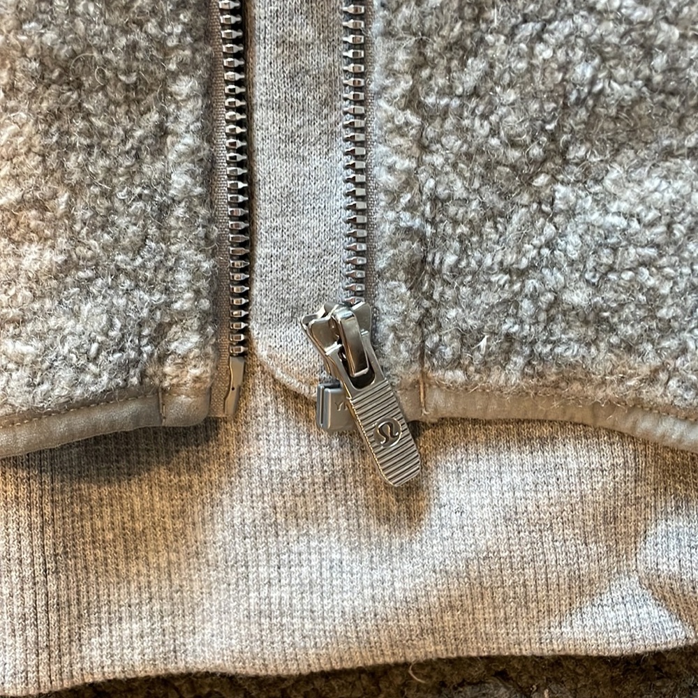 Lululemon Jacket - Picture 3 of 7